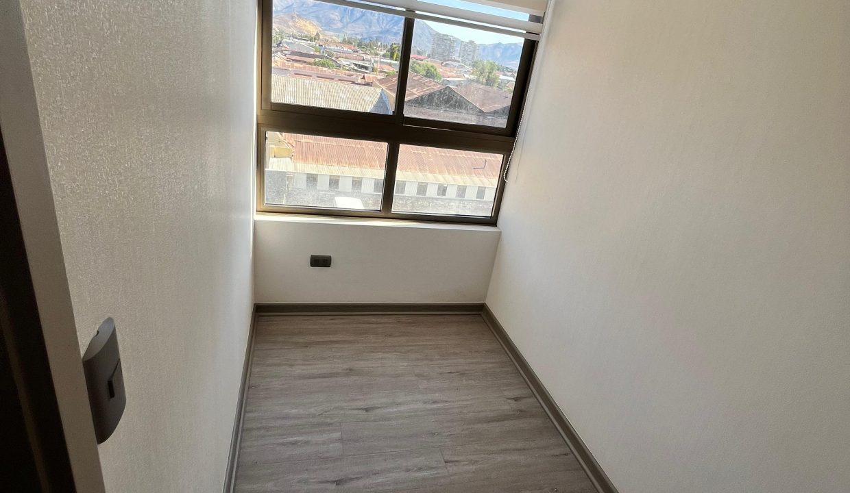 WhatsApp Image 2024-10-29 at 17.03.33 (1)