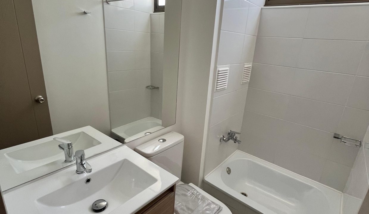 WhatsApp Image 2024-10-29 at 17.03.33 (3)