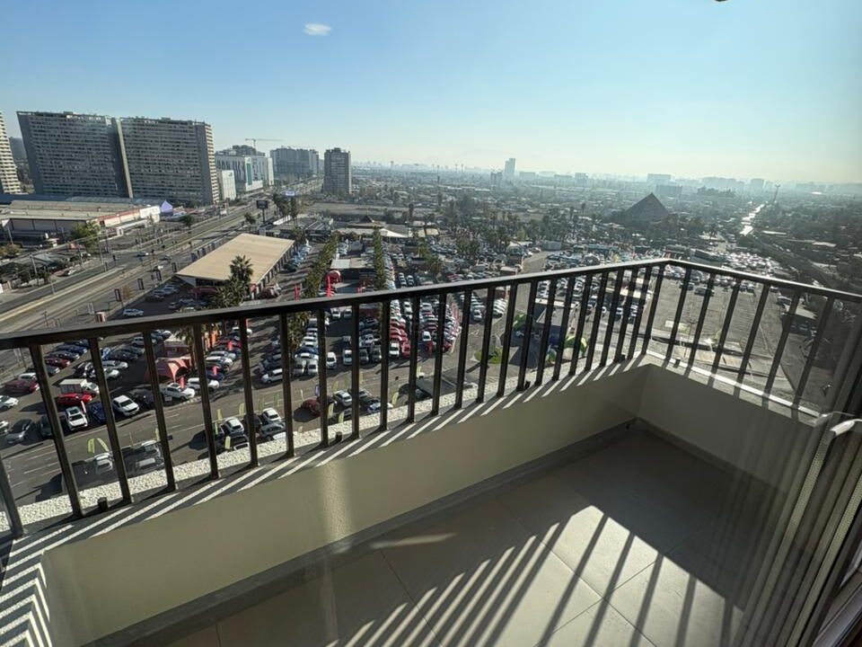 Departamento En Arriendo De 2 Dorm. 2 Baño En Macul - Foto 2